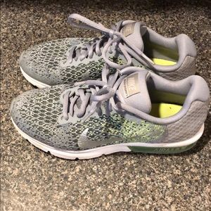 Boys Nike Airmax Sequent 2 Sneakers